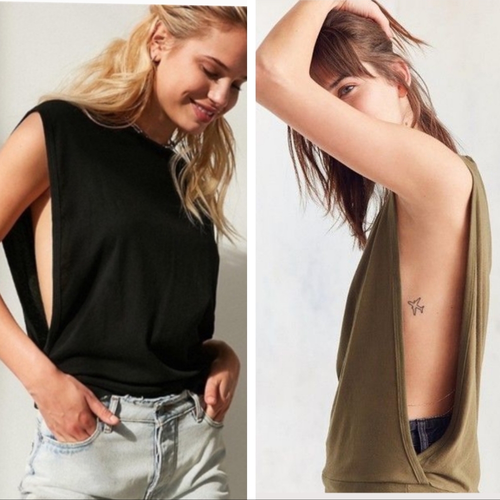 NWT BDG Black and Green Sleeveless Muscle Tee Tank 1985 Crew Neck Lot of 2